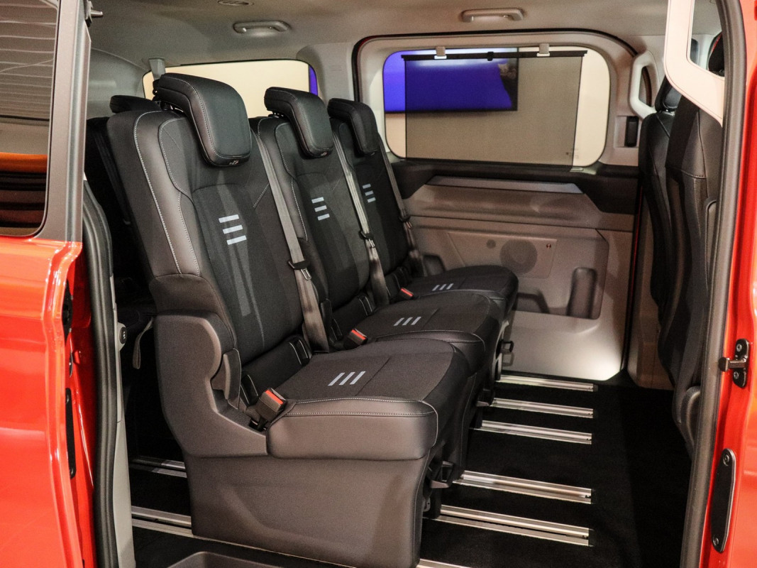 Ford Tourneo Custom Active - Van/Minibus - Rot - Neuwagen - Bild 4