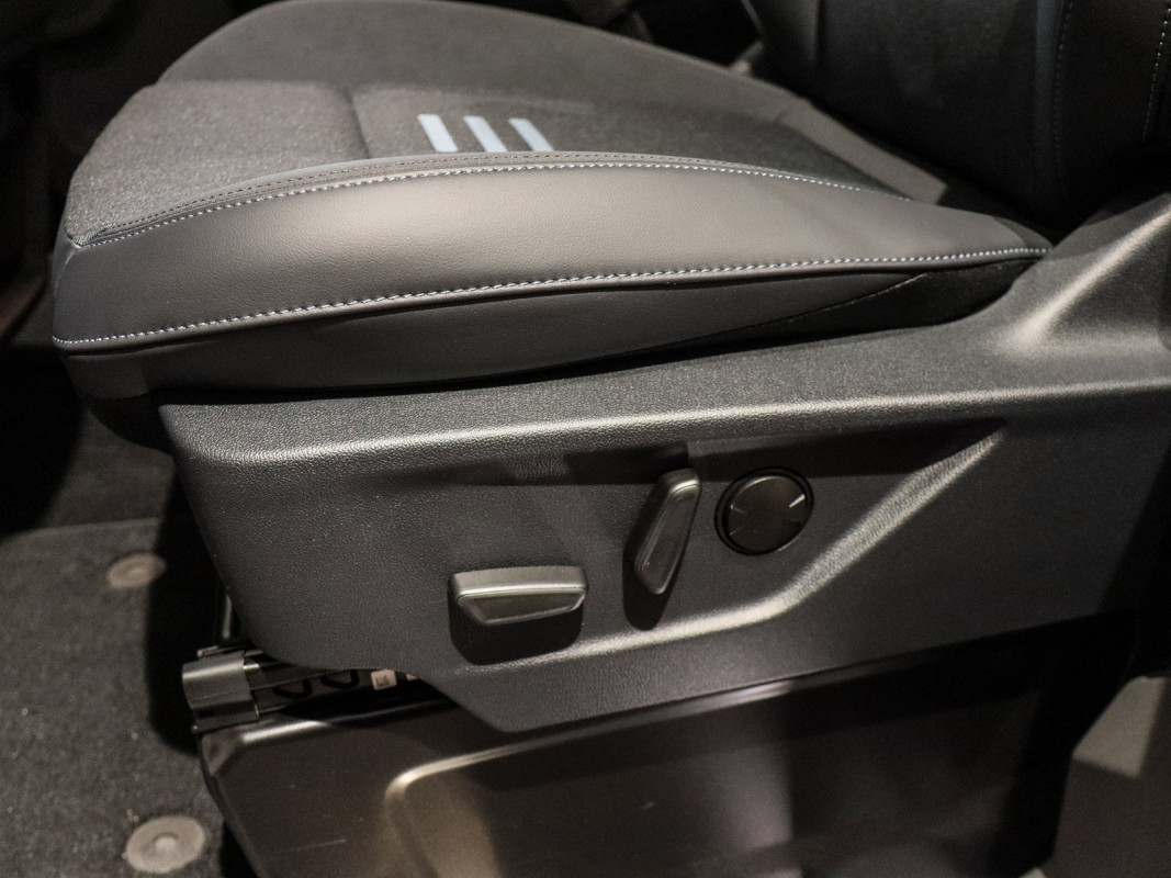 Ford Tourneo Custom Active - Van/Minibus - Rot - Neuwagen - Bild 11