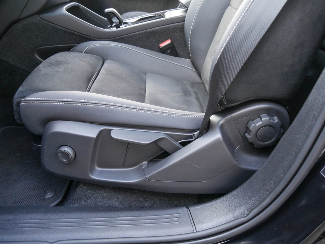 Volvo XC40 - SUV/Off-road - Schwarz - Gebrauchtwagen - Bild 15