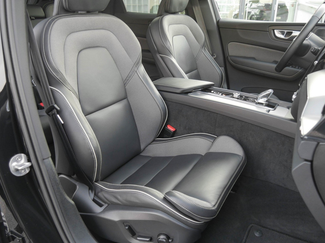 Volvo XC60 - SUV/Off-road - Schwarz - Gebrauchtwagen - Bild 7