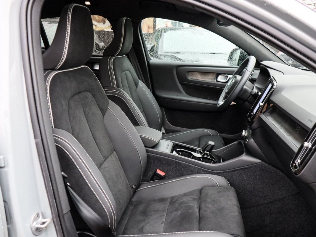 Volvo C40 Twin Motor - SUV/Off-road - Grau - Gebrauchtwagen - Bild 7