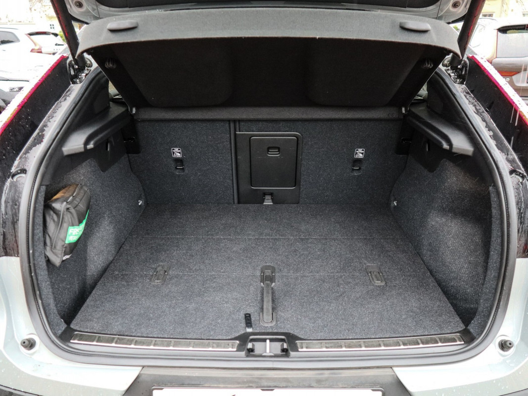 Volvo C40 Twin Motor - SUV/Off-road - Grau - Gebrauchtwagen - Bild 11