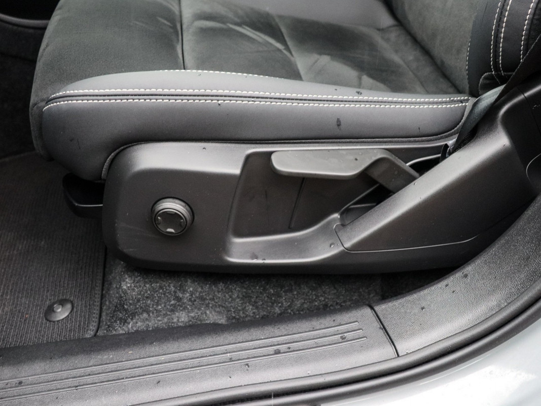 Volvo C40 Twin Motor - SUV/Off-road - Grau - Gebrauchtwagen - Bild 14