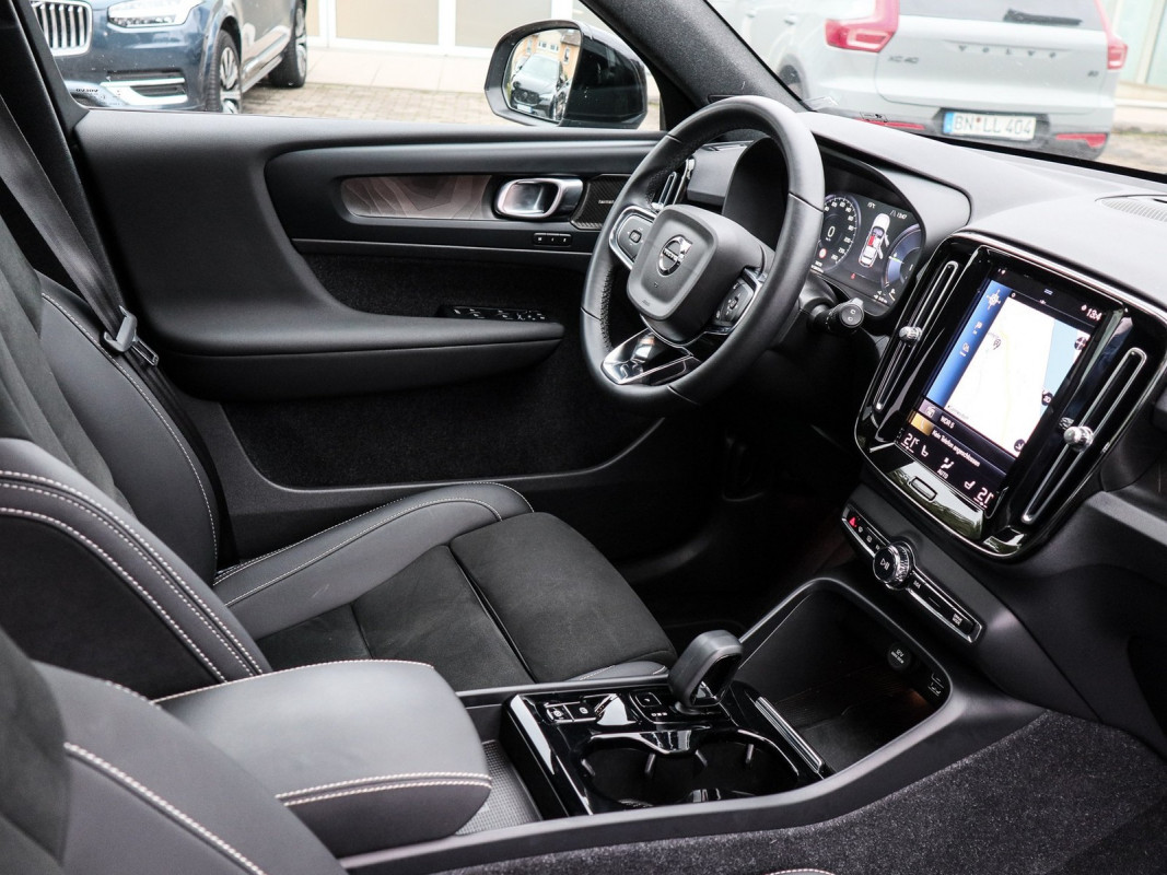 Volvo XC40 T5 - SUV/Off-road - Grau - Gebrauchtwagen - Bild 3