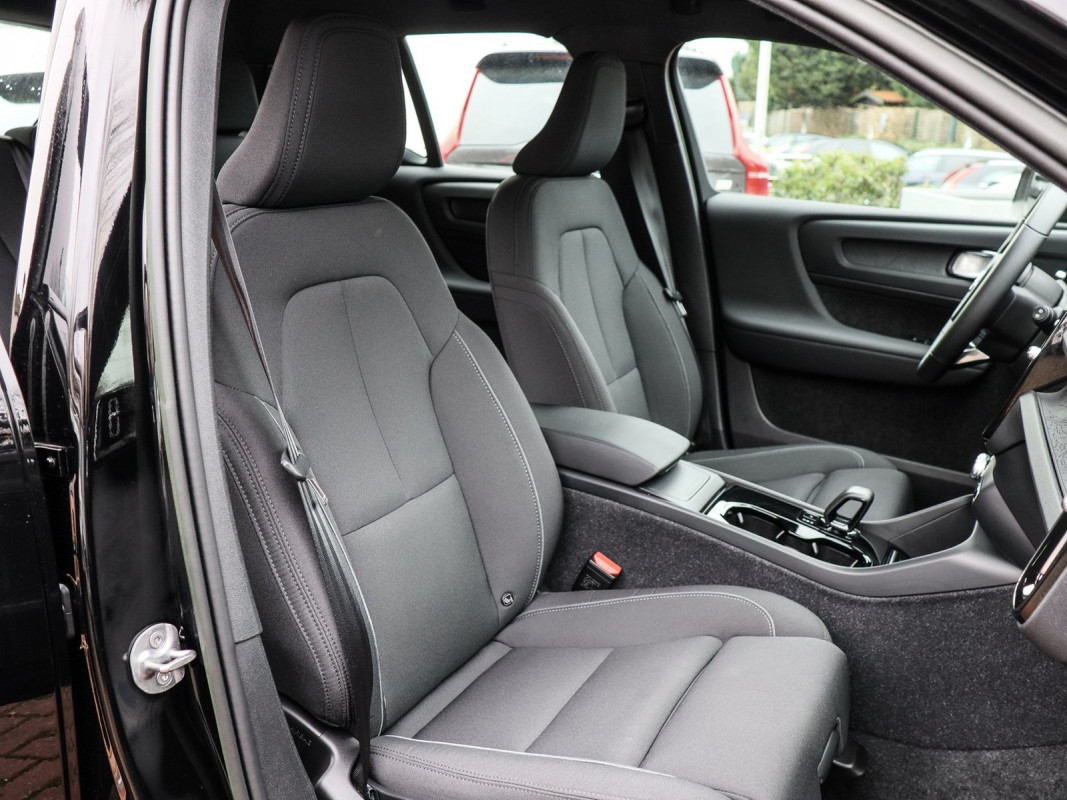 Volvo XC40 P8 - SUV/Off-road - Schwarz - Gebrauchtwagen - Bild 7