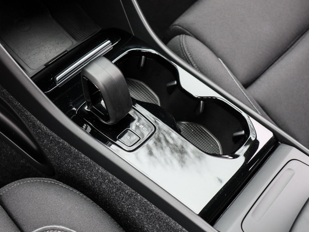 Volvo XC40 P8 - SUV/Off-road - Schwarz - Gebrauchtwagen - Bild 11