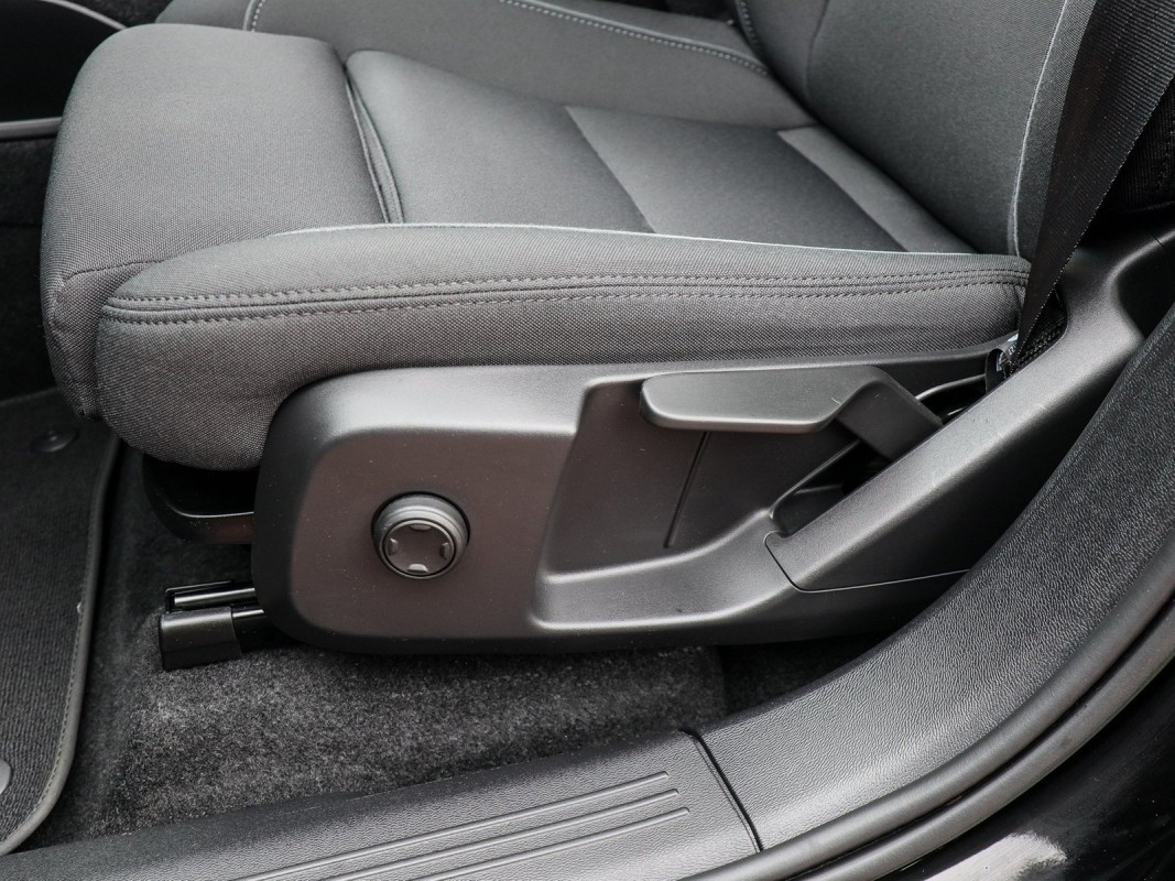 Volvo XC40 P8 - SUV/Off-road - Schwarz - Gebrauchtwagen - Bild 14