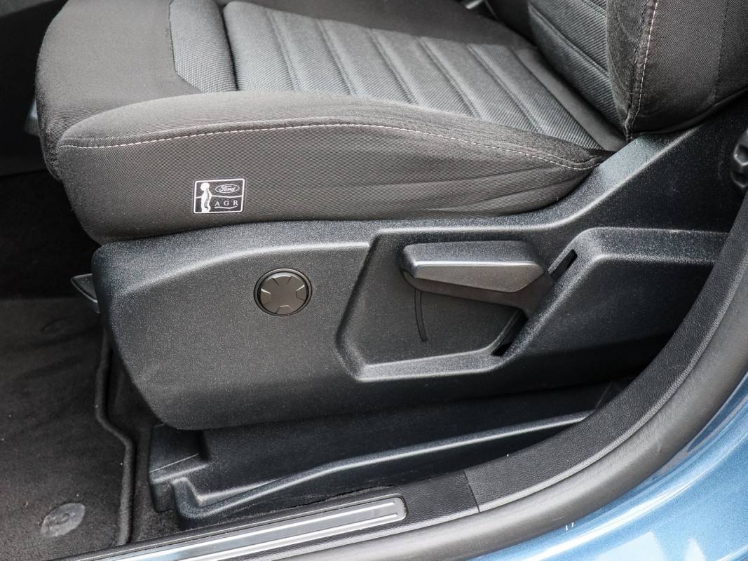 Ford S-MAX Titanium - Van/Minibus - Blau - Gebrauchtwagen - Bild 15