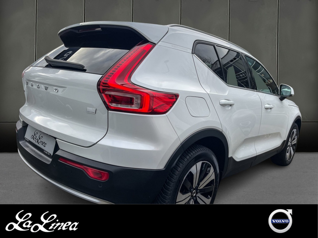 Volvo XC40 T4 Recharge - SUV/Off-road - Weiss - Gebrauchtwagen - Bild 2