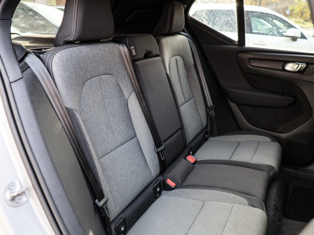 Volvo XC40 B3 (B) - SUV/Off-road - Silber - Gebrauchtwagen - Bild 5