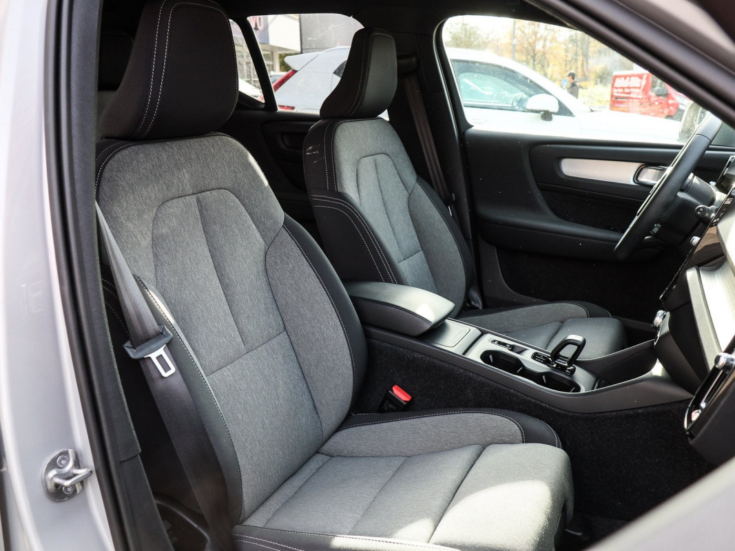 Volvo XC40 B3 (B) - SUV/Off-road - Silber - Gebrauchtwagen - Bild 7