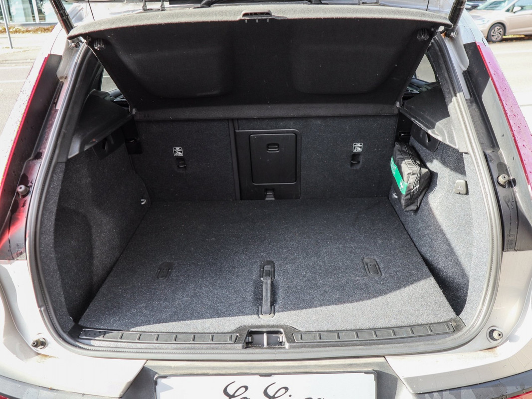 Volvo XC40 B3 (B) - SUV/Off-road - Silber - Gebrauchtwagen - Bild 12