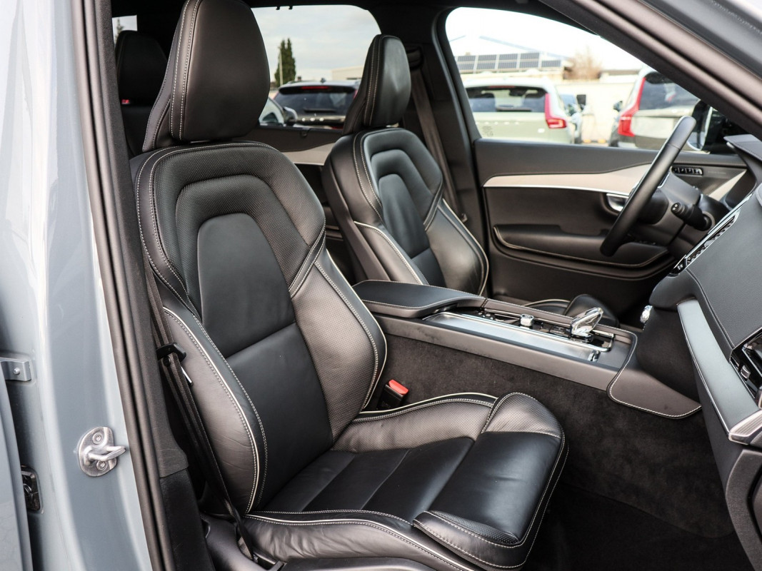 Volvo XC90 T8 Recharge AWD Plus Dark - SUV/Off-road - Grau - Gebrauchtwagen - Bild 7