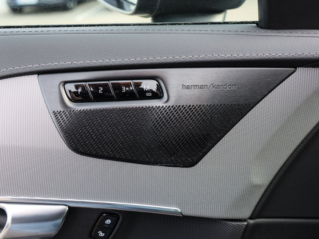 Volvo XC90 T8 Recharge AWD Plus Dark - SUV/Off-road - Grau - Gebrauchtwagen - Bild 15