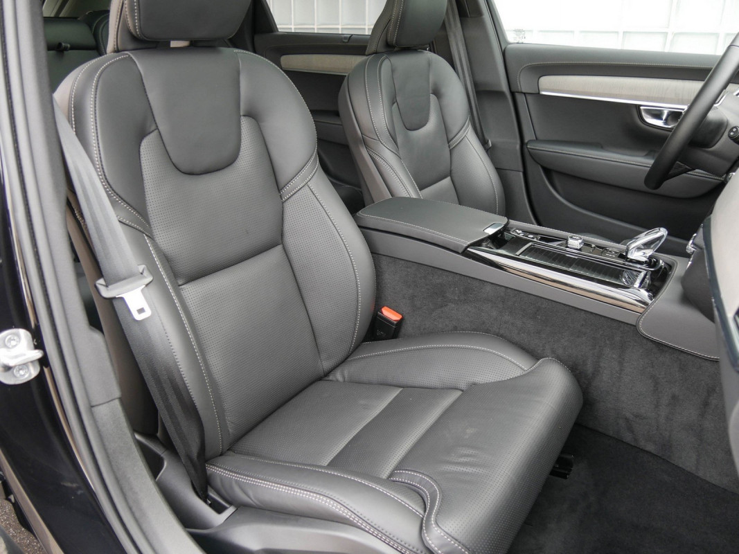 Volvo V90 T8 Recharge AWD - Kombi - Schwarz - Gebrauchtwagen - Bild 7