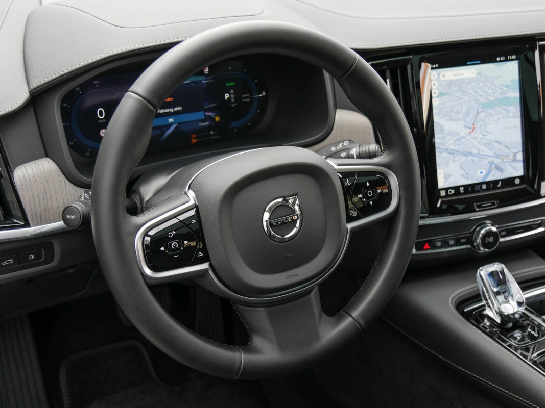 Volvo V90 T8 Recharge AWD - Kombi - Schwarz - Gebrauchtwagen - Bild 10