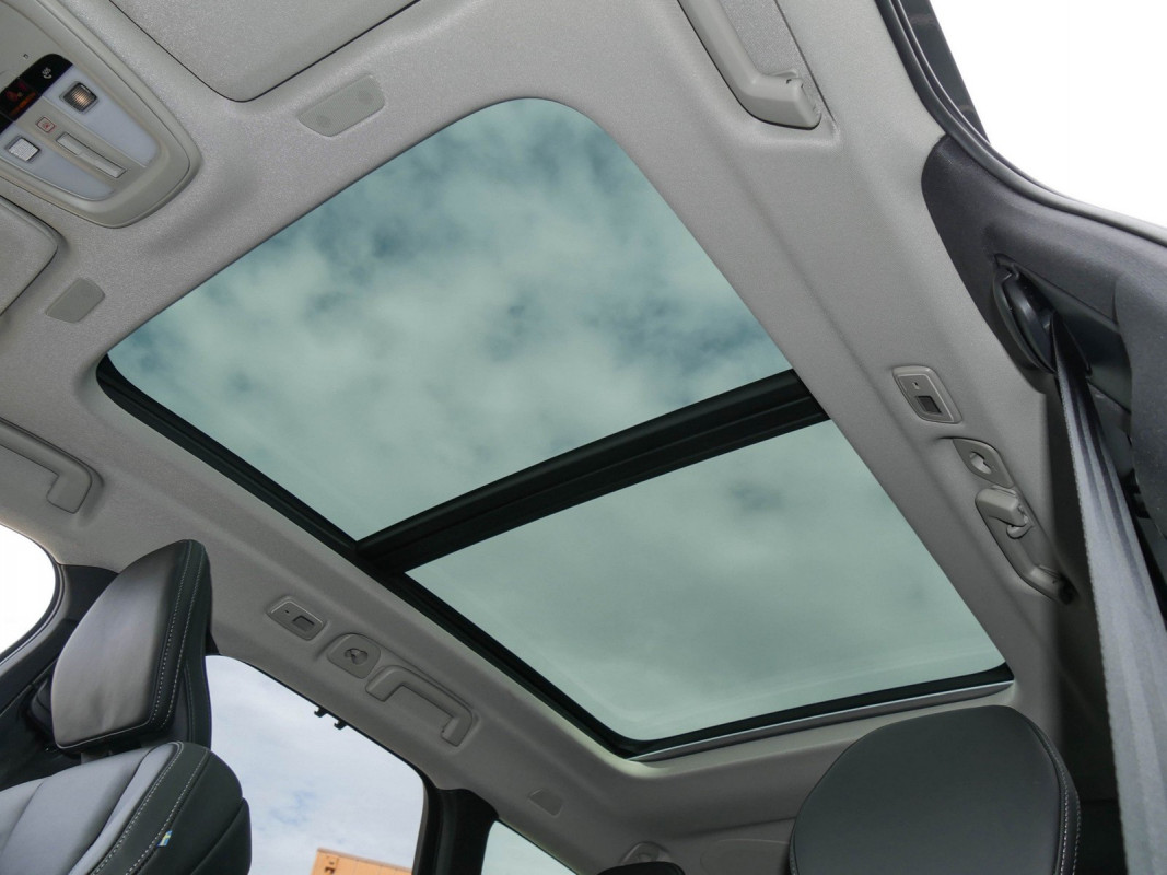 Volvo V90 T8 Recharge AWD - Kombi - Schwarz - Gebrauchtwagen - Bild 12