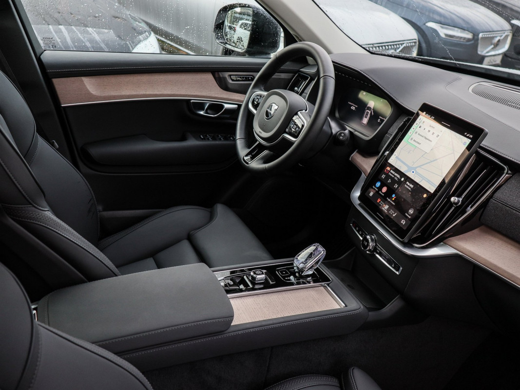 Volvo XC90 T8 AWD Recharge - SUV/Off-road - Grau - Gebrauchtwagen - Bild 3