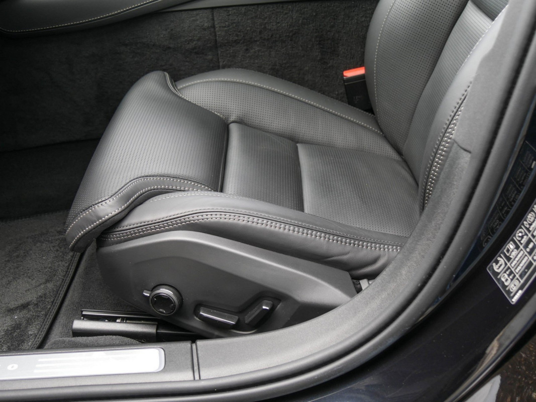 Volvo V90 T8 Recharge AWD - Kombi - Schwarz - Gebrauchtwagen - Bild 15