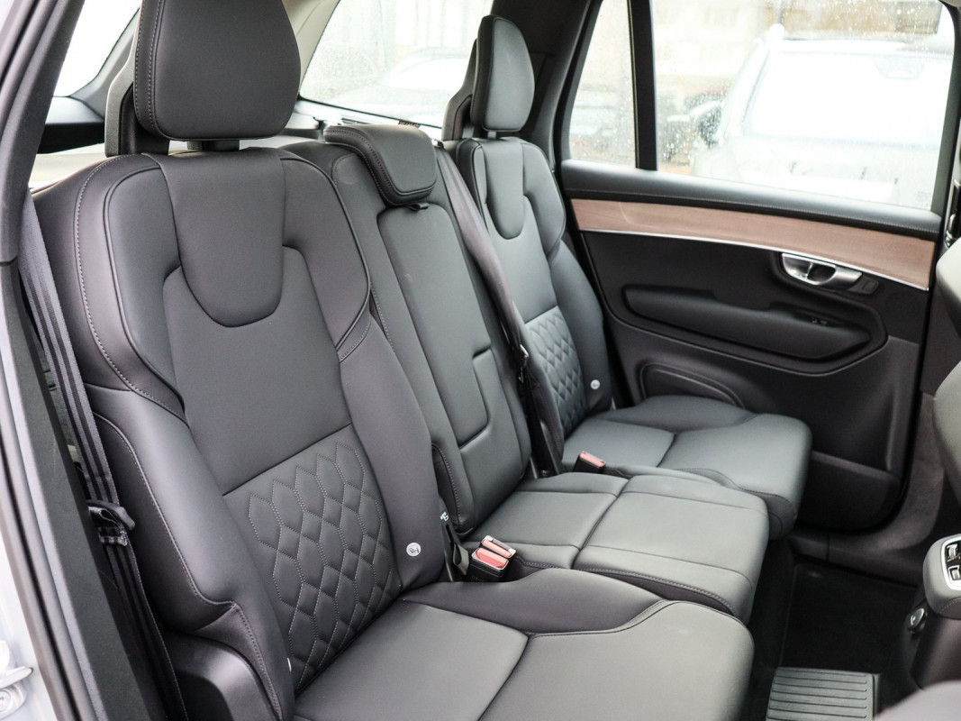 Volvo XC90 T8 AWD Recharge - SUV/Off-road - Grau - Gebrauchtwagen - Bild 5