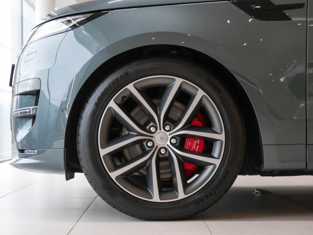 Land Rover Range Rover Sport P530 First Edition - SUV/Off-road - Grün - Gebrauchtwagen - Bild 9