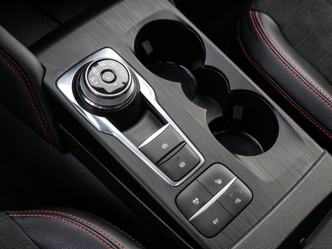 Ford Kuga PHEV ST-Line X, Winter P., Panorama D., ALU 20" - SUV/Off-road - Schwarz - Gebrauchtwagen - Bild 12