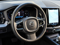 Volvo XC60 B4 (D) Plus Dark - SUV/Off-road - Schwarz - Gebrauchtwagen - Bild 10