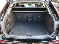 Volvo XC60 B4 (D) Plus Dark - SUV/Off-road - Schwarz - Gebrauchtwagen - Bild 12