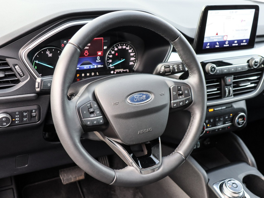 Ford Kuga - SUV/Off-road - Weiss - Gebrauchtwagen - Bild 11