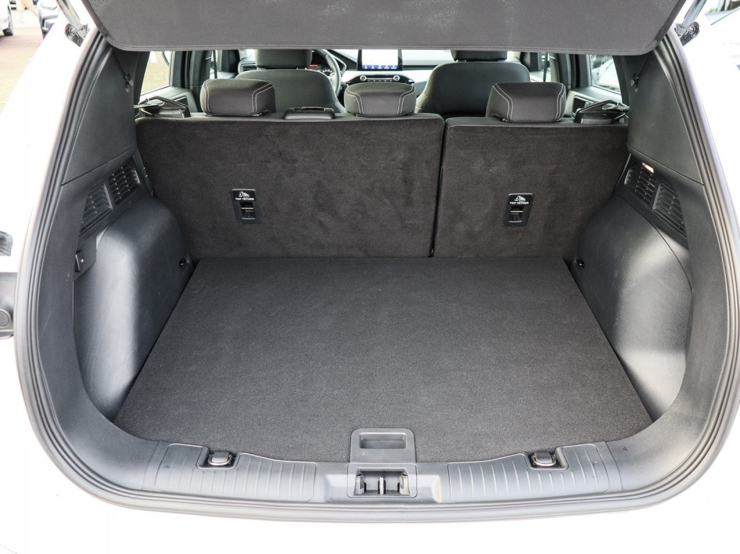 Ford Kuga - SUV/Off-road - Weiss - Gebrauchtwagen - Bild 13