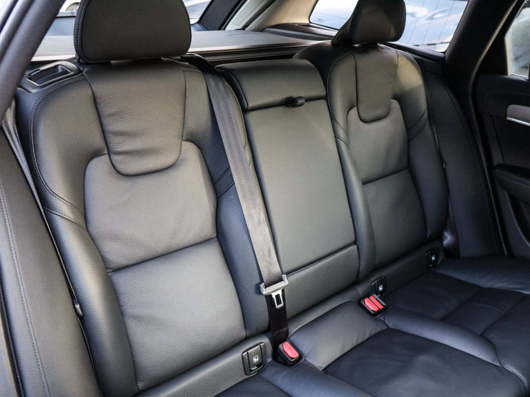 Volvo V90 T6 Recharge AWD - Kombi - Silber - Gebrauchtwagen - Bild 5