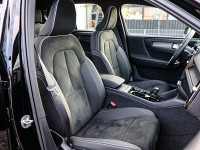 Volvo XC40 B4 AWD - SUV/Off-road - Schwarz - Gebrauchtwagen - Bild 7