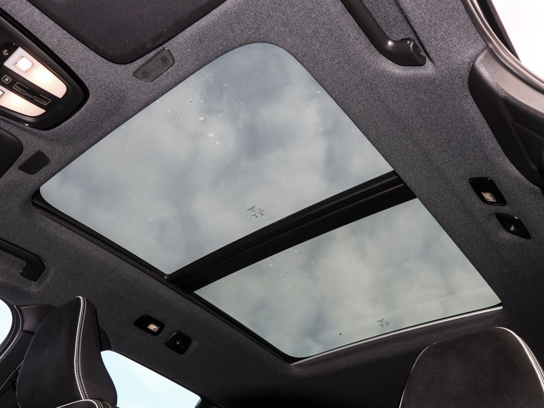 Volvo XC40 B4 AWD - SUV/Off-road - Schwarz - Gebrauchtwagen - Bild 13