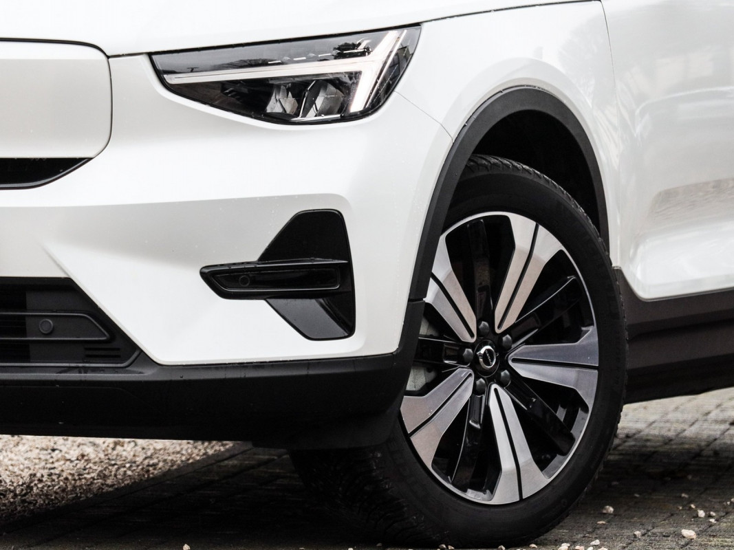 Volvo XC40 Twin Motor - SUV/Off-road - Weiss - Gebrauchtwagen - Bild 6