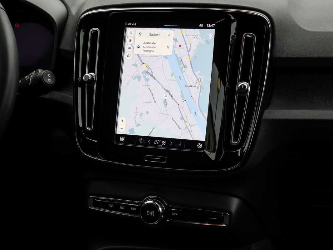 Volvo XC40 Twin Motor - SUV/Off-road - Weiss - Gebrauchtwagen - Bild 9