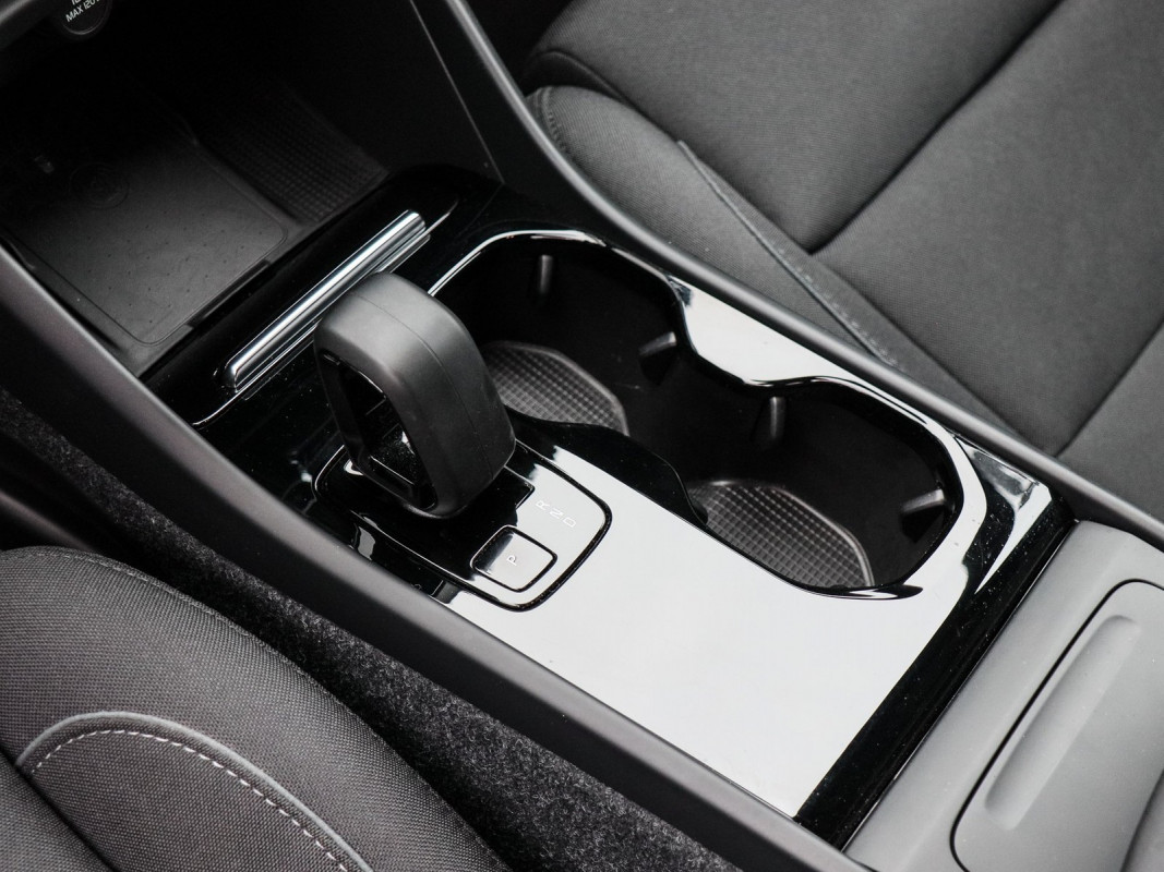 Volvo XC40 Twin Motor - SUV/Off-road - Weiss - Gebrauchtwagen - Bild 11