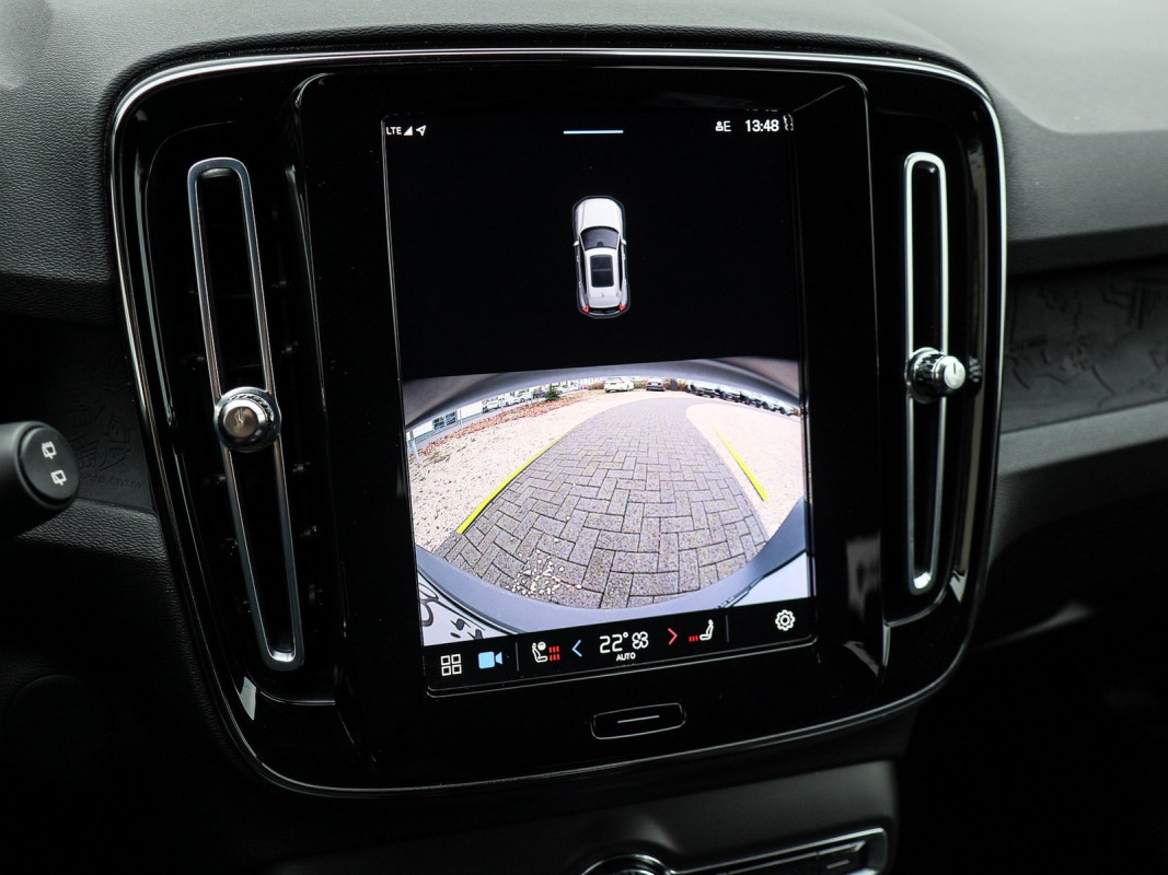 Volvo XC40 Twin Motor - SUV/Off-road - Weiss - Gebrauchtwagen - Bild 13