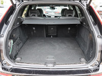 Volvo XC60 T6 AWD - SUV/Off-road - Schwarz - Gebrauchtwagen - Bild 11