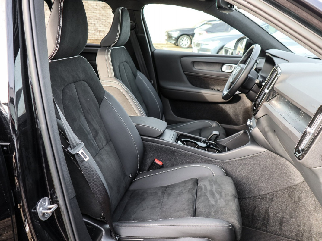 Volvo XC40 - SUV/Off-road - Schwarz - Gebrauchtwagen - Bild 7