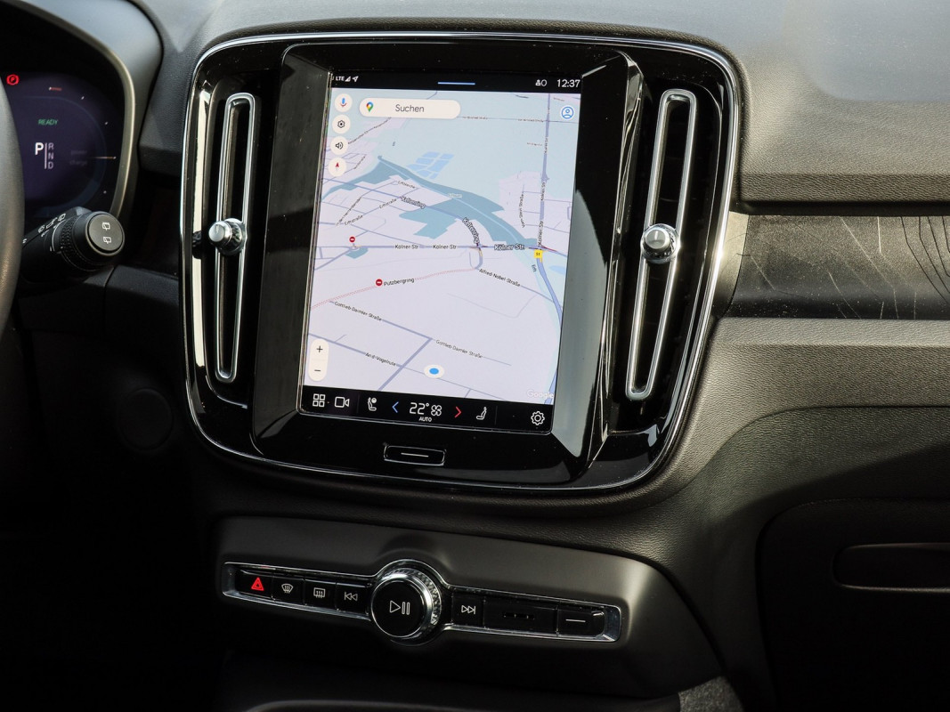 Volvo XC40 - SUV/Off-road - Schwarz - Gebrauchtwagen - Bild 9