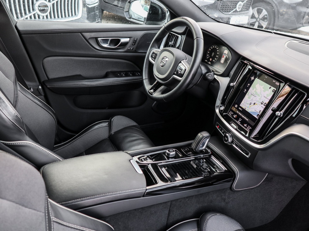 Volvo V60 T6 AWD - Kombi - Weiss - Gebrauchtwagen - Bild 3