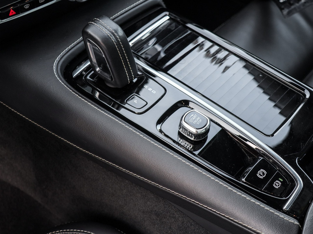 Volvo V60 T6 AWD - Kombi - Weiss - Gebrauchtwagen - Bild 11