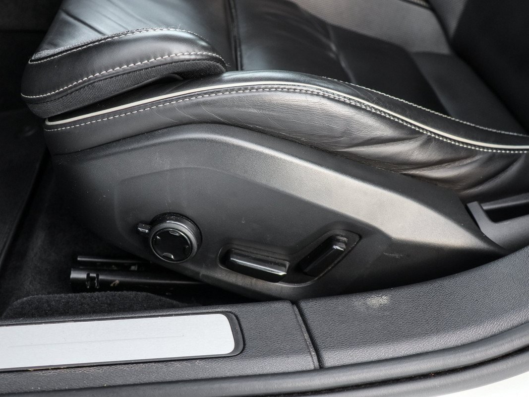 Volvo V60 T6 AWD - Kombi - Weiss - Gebrauchtwagen - Bild 15