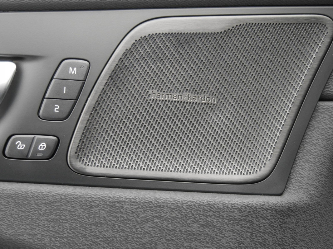 Volvo XC60 - SUV/Off-road - Blau - Gebrauchtwagen - Bild 14