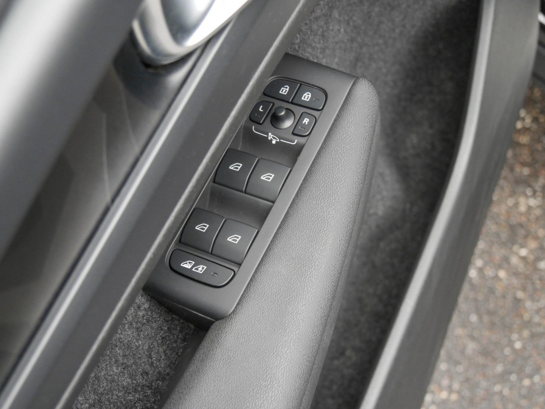 Volvo XC40 - SUV/Off-road - Schwarz - Gebrauchtwagen - Bild 14