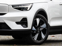 Volvo XC40 Plus Recharge Pure Elektrik AWD - SUV/Off-road - Weiss - Gebrauchtwagen - Bild 6