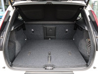 Volvo XC40 Plus Recharge Pure Elektrik AWD - SUV/Off-road - Weiss - Gebrauchtwagen - Bild 12