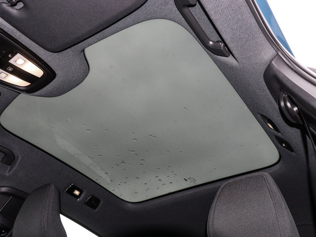 Volvo C40 Core Recharge Pure Electric - SUV/Off-road - Blau - Gebrauchtwagen - Bild 13