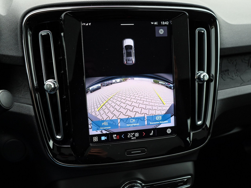 Volvo C40 Core Recharge Pure Electric - SUV/Off-road - Blau - Gebrauchtwagen - Bild 14