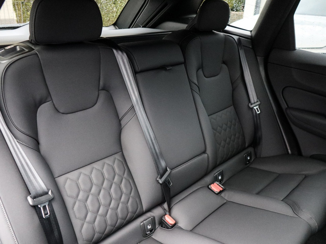 Volvo XC60 T6 - SUV/Off-road - Grün - Gebrauchtwagen - Bild 5